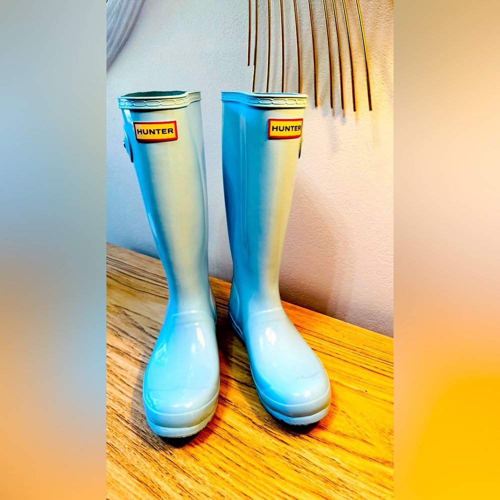 Original Glossy Baby Blue Hunter boots - Sz 7.5 - 8 in women , 5.5 -6 in kids